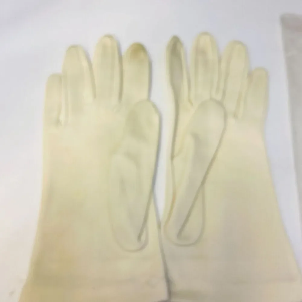 #4861 Vintage Ben Berger beige womens gloves size M Easter
